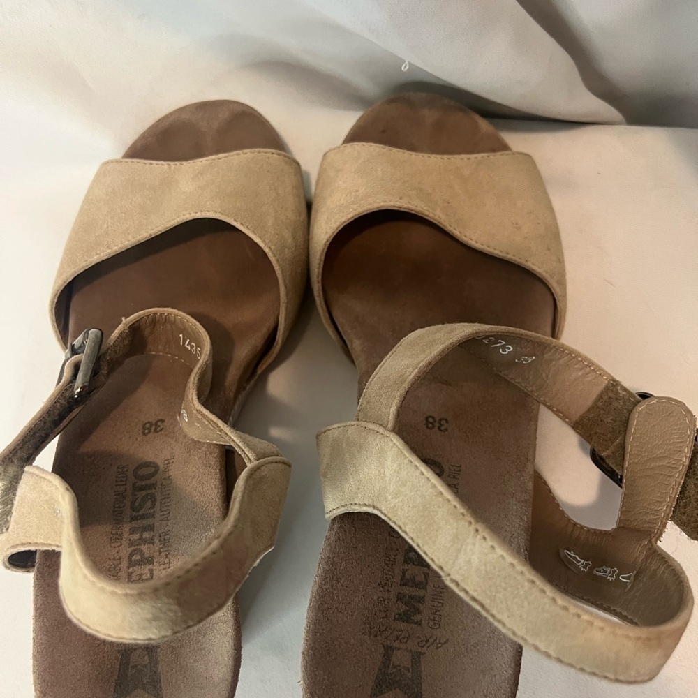 Mephisto Tan Suede Wedge Sandals Snake Embossed Heel Women’s 38 - Picture 3 of 9
